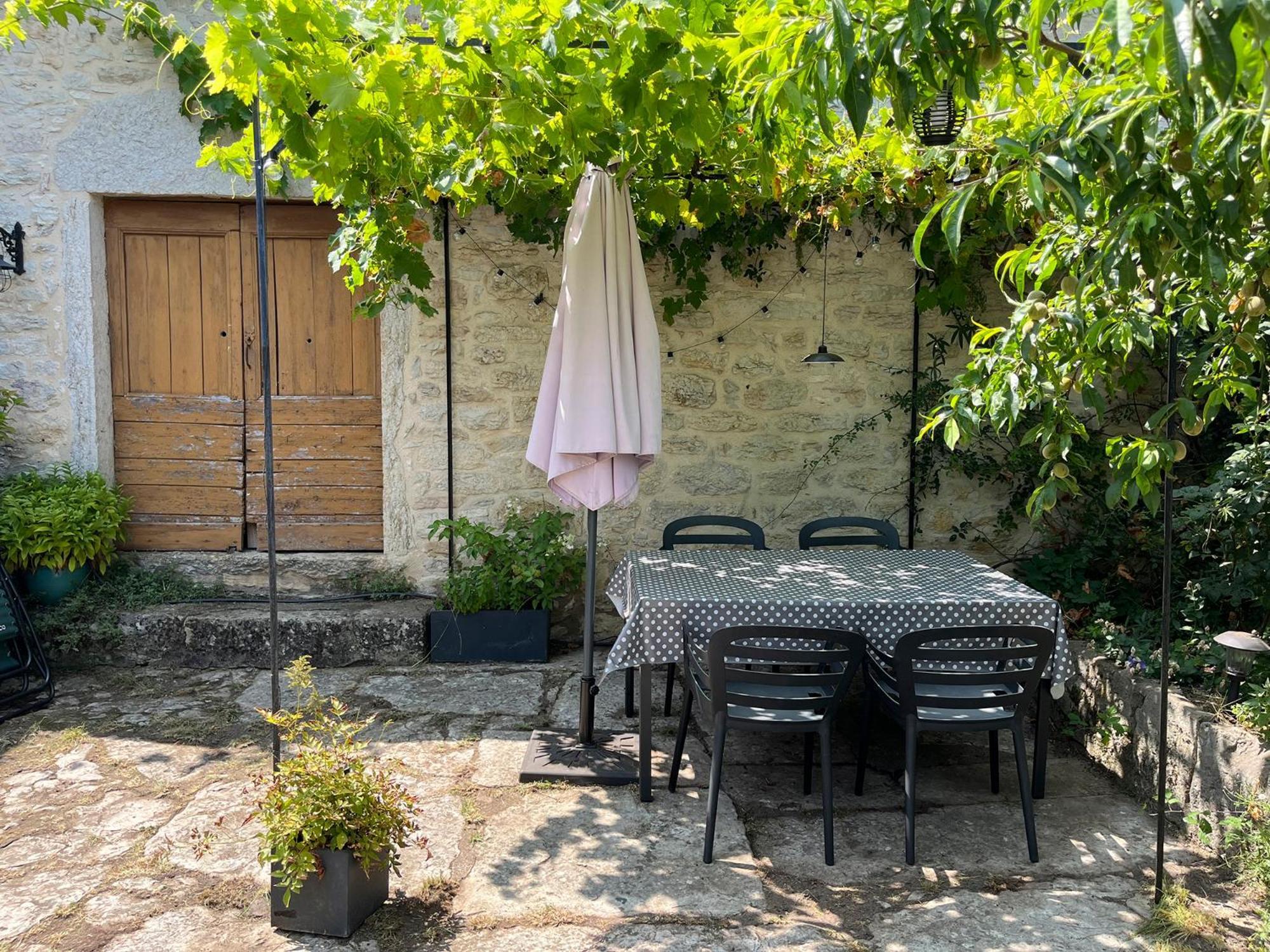 Charmante Maison De Village Senaillac-Lauzes Экстерьер фото
